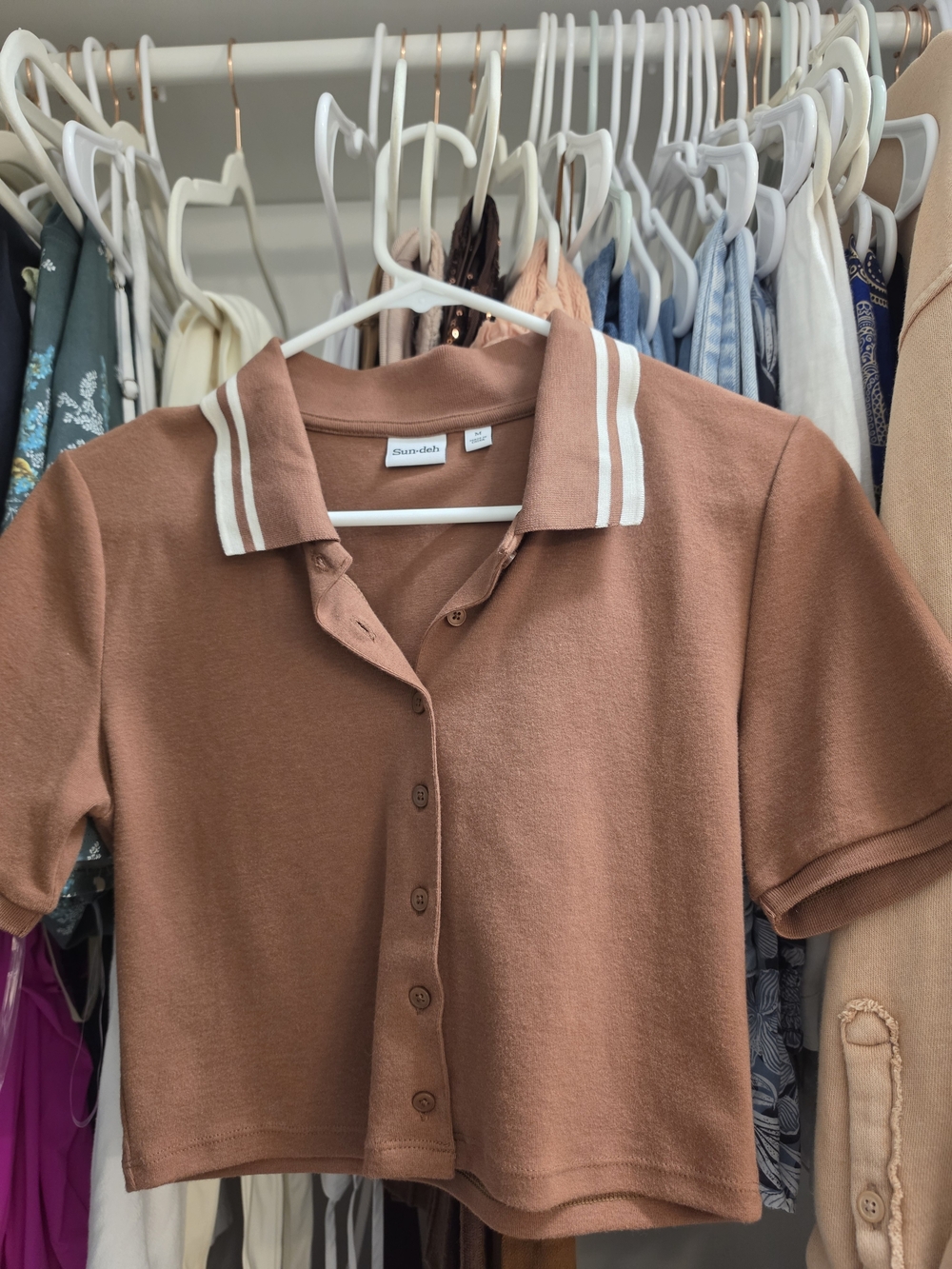 ARITZIA- Medium: Women's Sun-Doh  Brown Polo Button-Up Top. NWOT